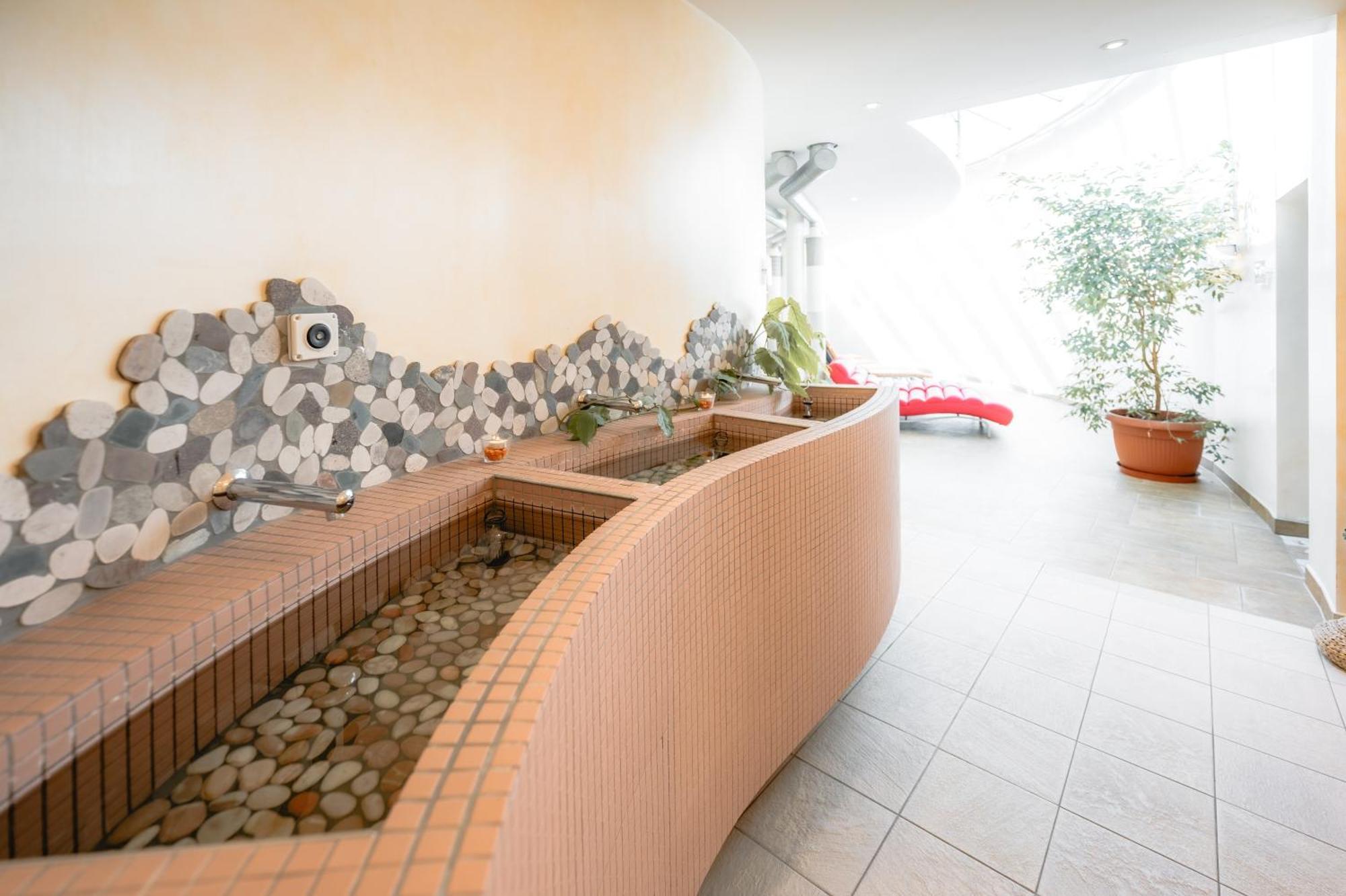 לויקרבאד Hotel Alex מראה חיצוני תמונה
