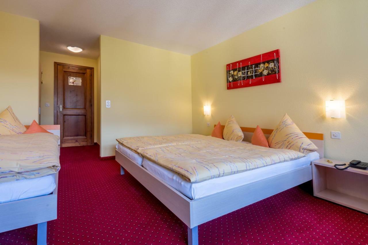 לויקרבאד Hotel Alex מראה חיצוני תמונה